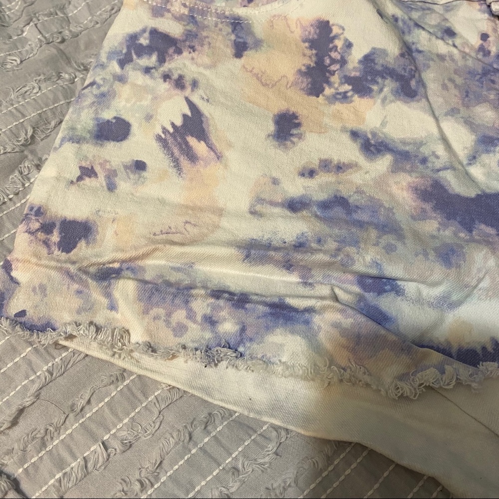 HIGH-WAISTED TIE-DYE SHORTS! LIKE NEW